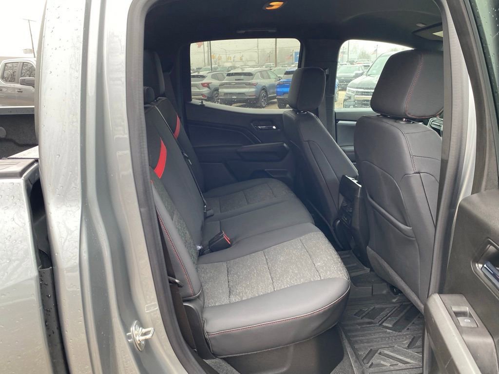 Used 2024 Chevrolet Colorado Z71 w/ Z71 Convenience Package 2 image 10