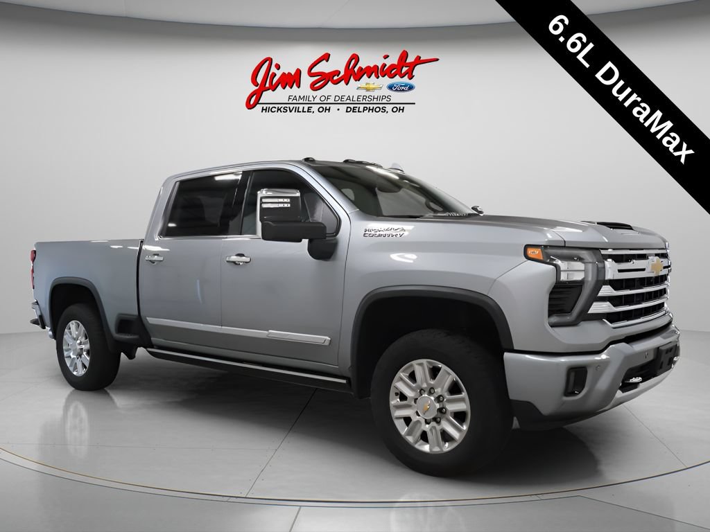 Used 2025 Chevrolet Silverado 2500 High Country w/ Technology Package AWD/4WD image 2