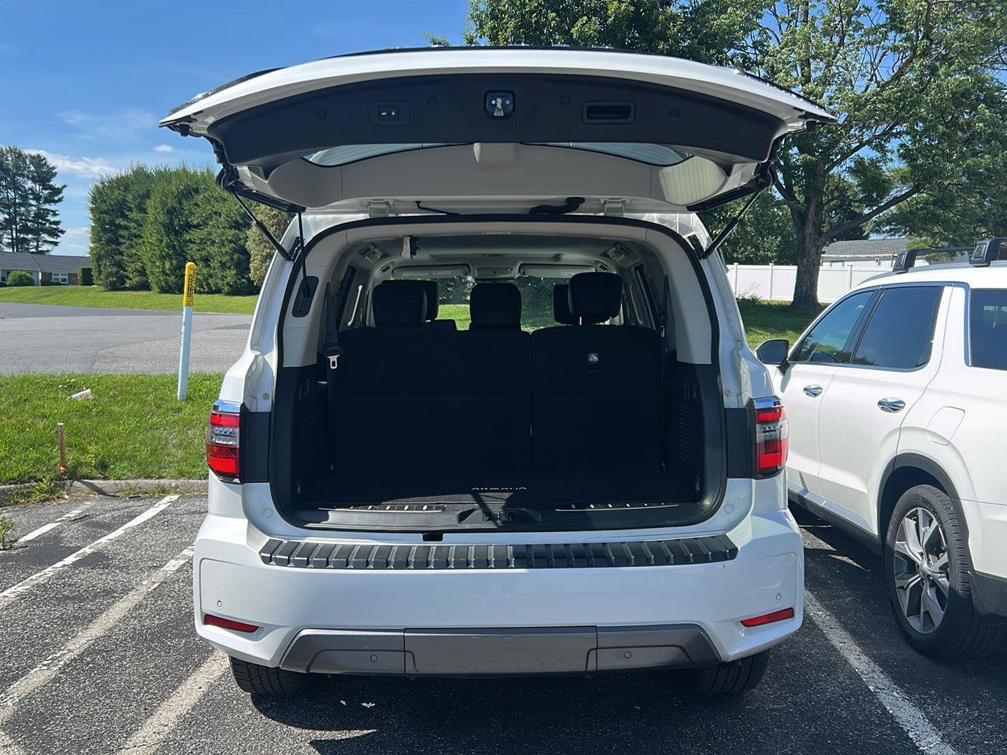 Used 2021 Nissan Armada Platinum AWD/4WD image 5