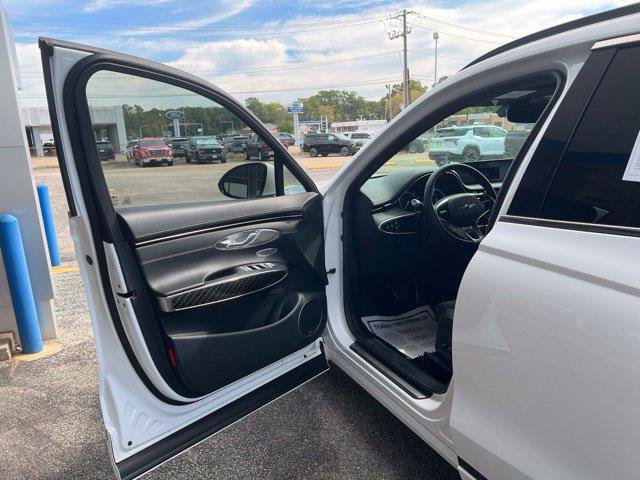 Used 2022 Genesis GV70 3.5T Sport w/ Sport Prestige Package AWD/4WD image 16