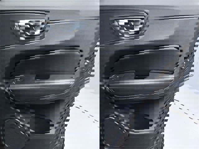 Certified 2023 Volvo XC60 B5 Plus image 28