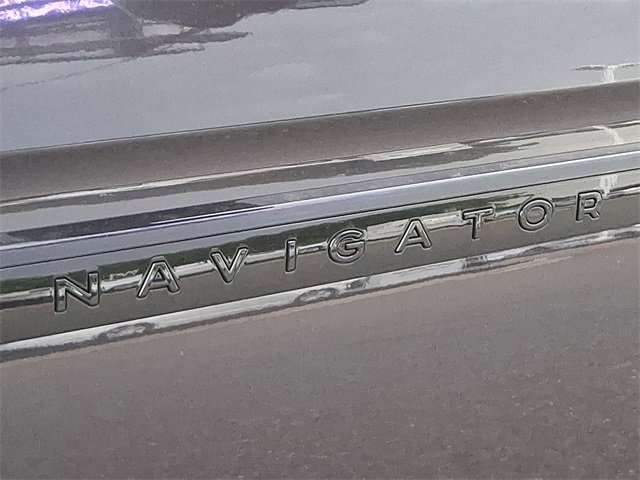 New 2025 Lincoln Navigator L Reserve w/ Jet Appearance Package image 10