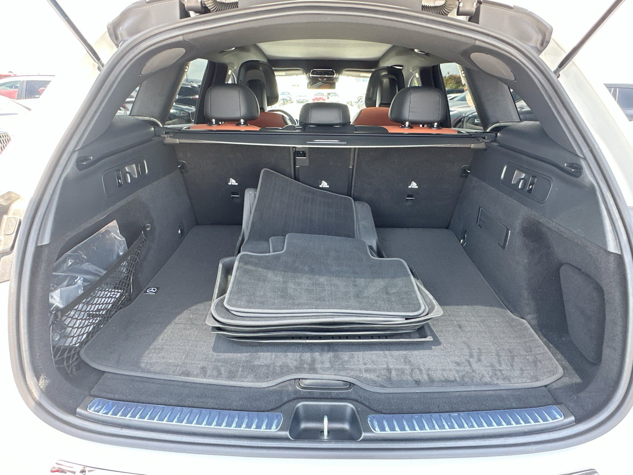 Used 2024 Mercedes-Benz GLC 43 AMG 4MATIC image 27