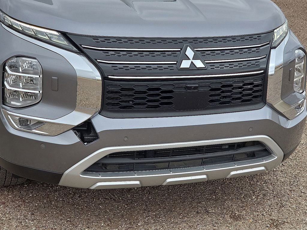 Used 2024 Mitsubishi Outlander SE AWD/4WD image 9