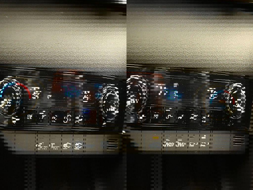 New 2026 Hyundai Elantra Sport image 15