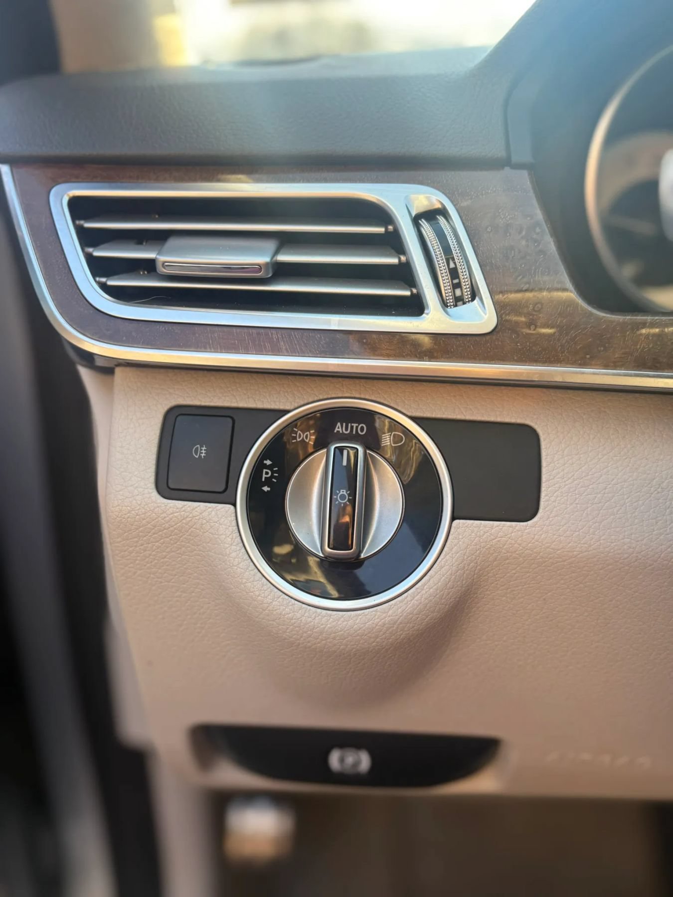 Used 2015 Mercedes-Benz E 350 4MATIC Sedan image 20
