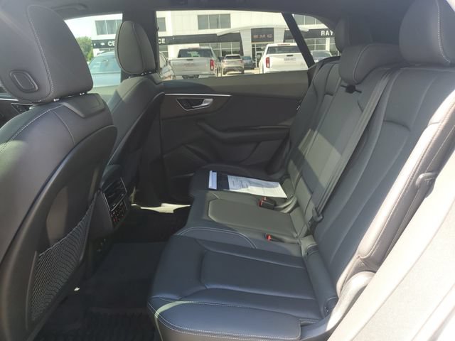 Used 2020 Audi Q8 Premium Plus w/ Premium Plus Package AWD/4WD image 11