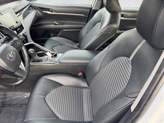 Used 2024 Toyota Camry SE image 10