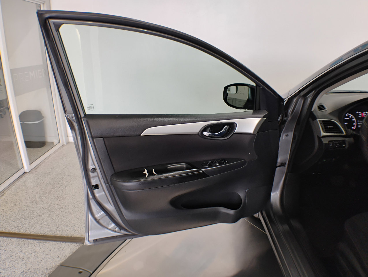 Used 2017 Nissan Sentra S image 45