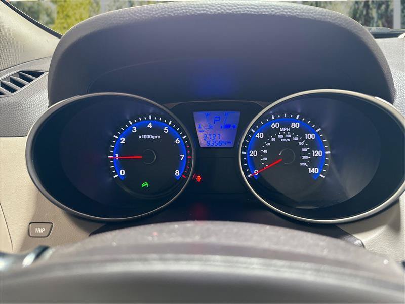 Used 2011 Hyundai Tucson GLS FWD image 17