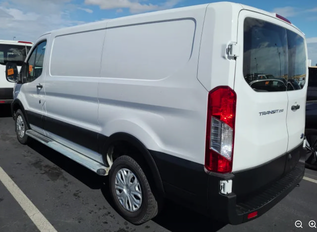 Used 2025 Ford Transit 250 Low Roof w/ Exterior Upgrade Package RWD image 4