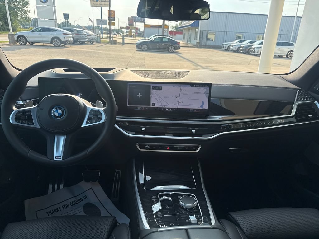 Used 2024 BMW X5 xDrive50e w/ M Sport Package AWD/4WD image 12