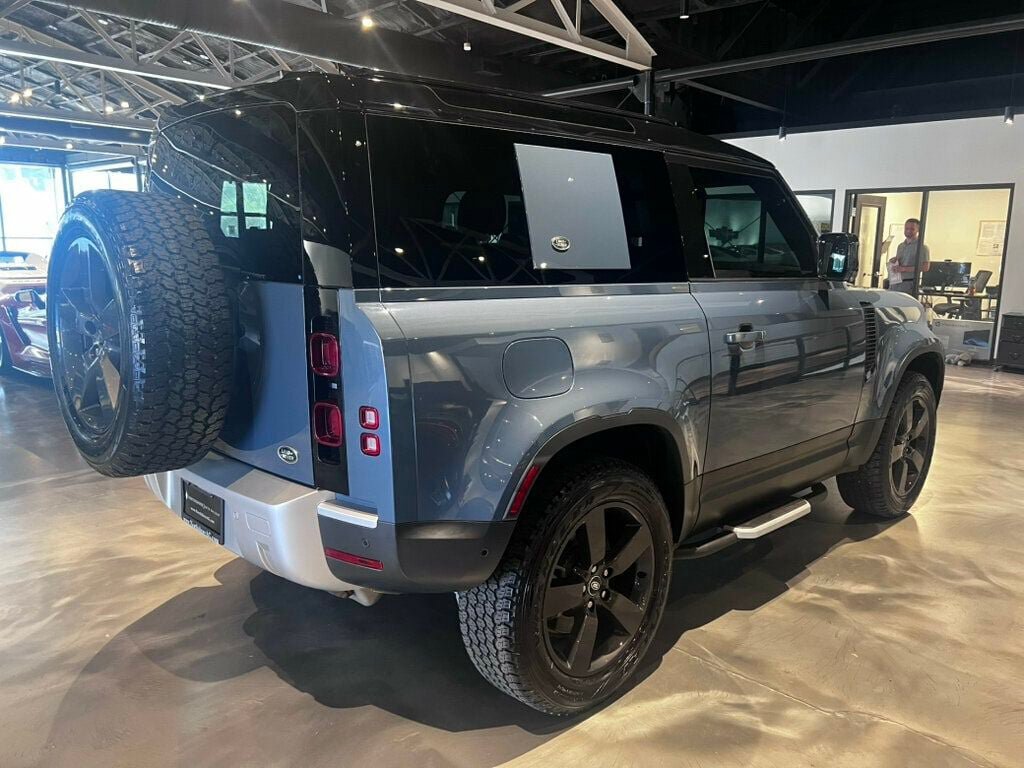 Used 2023 Land Rover Defender 90 SE AWD/4WD image 5
