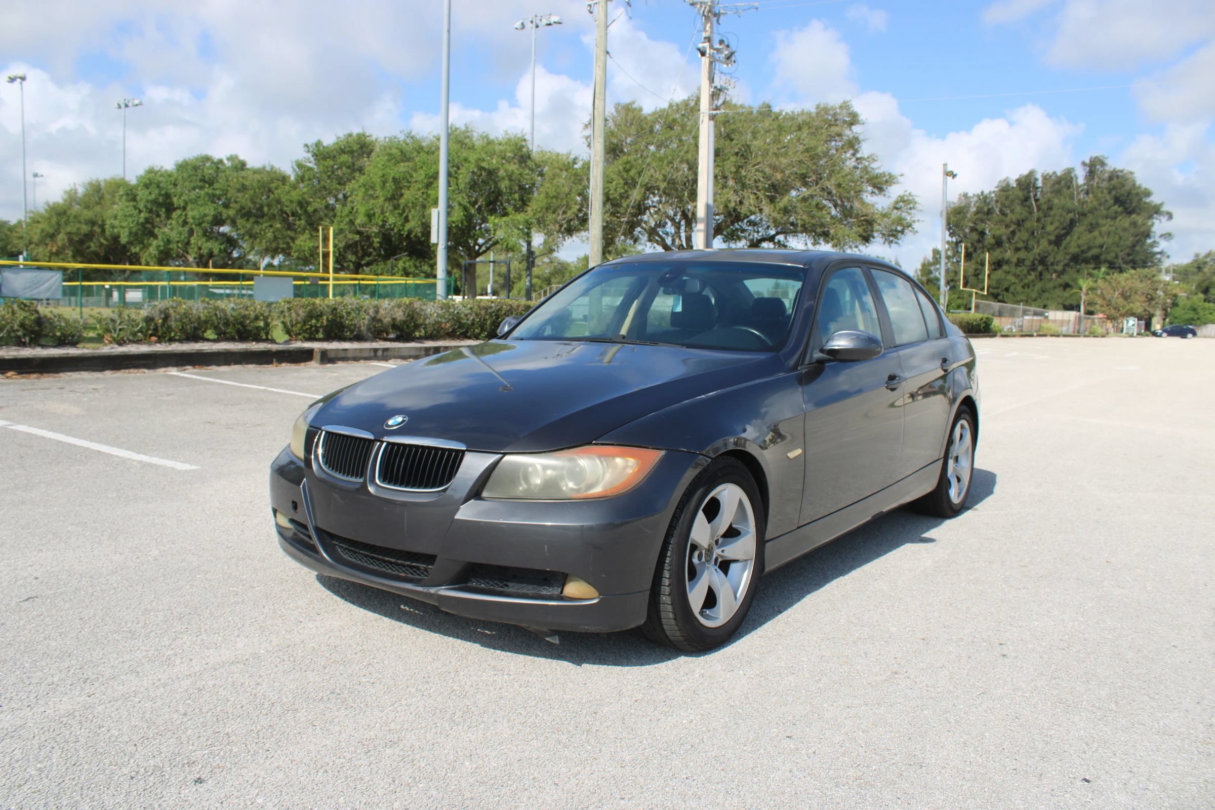 Used 2006 BMW 325i Sedan RWD image 1