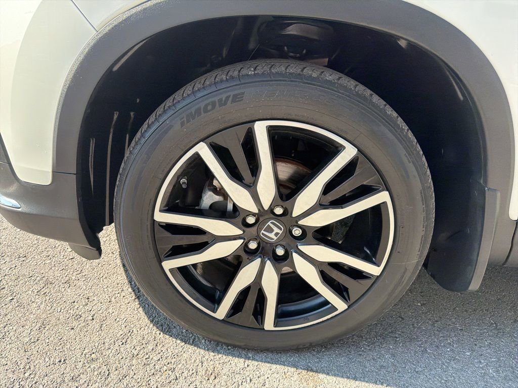 Used 2019 Honda Pilot Touring image 11