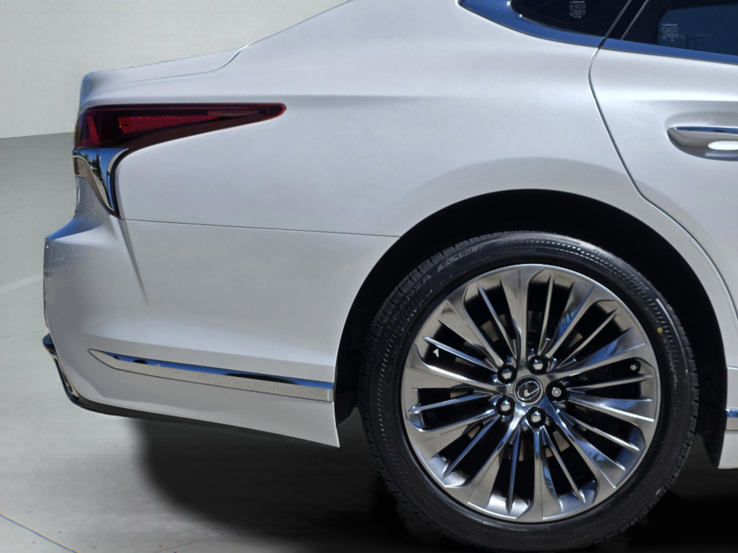 Used 2020 Lexus LS 500 w/ Interior Upgrade Package image 34