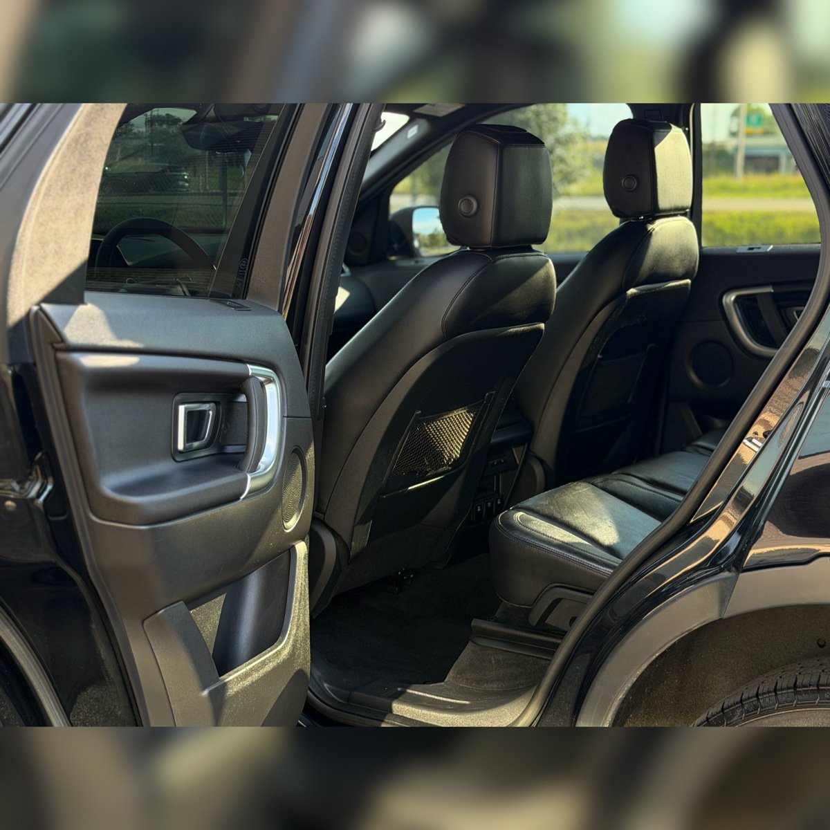 Used 2017 Land Rover Discovery Sport SE AWD/4WD image 7