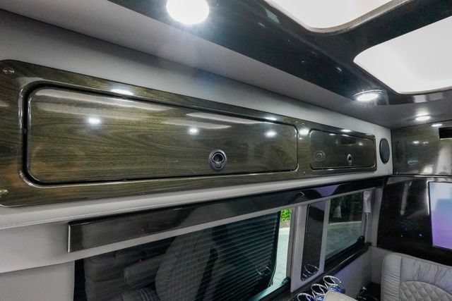 Used 2018 Mercedes-Benz Sprinter 3500 image 81