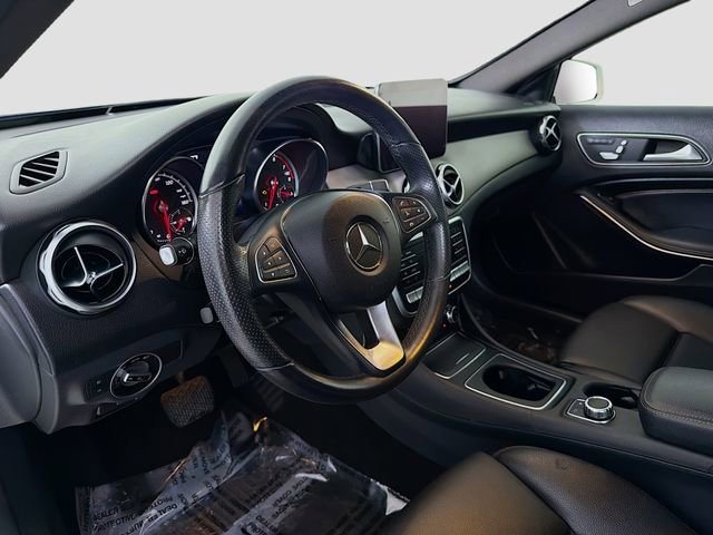 Used 2020 Mercedes-Benz GLA 250 4MATIC w/ Convenience Package image 9