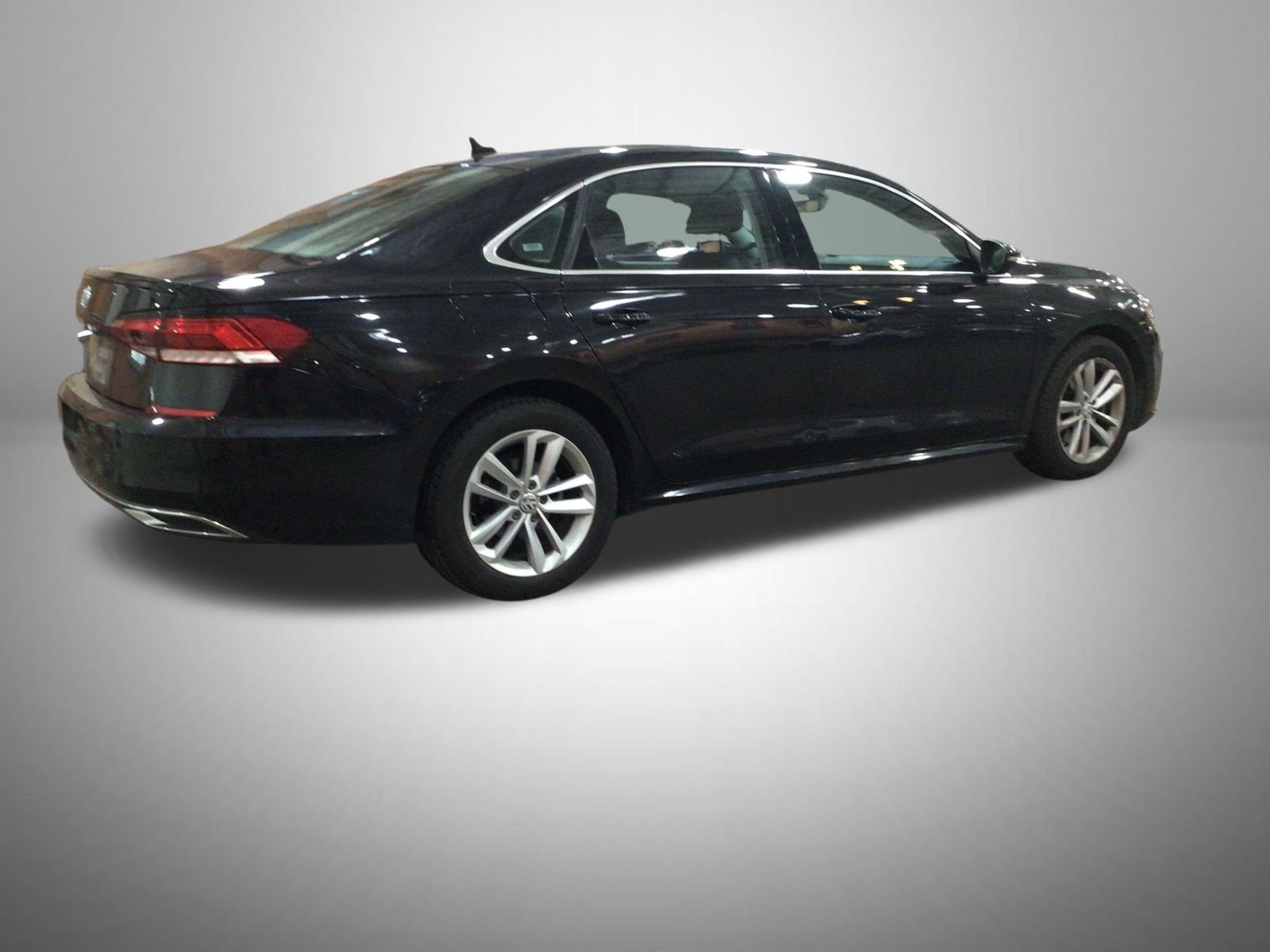 Used 2020 Volkswagen Passat 2.0T SE FWD image 4