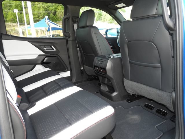 Used 2025 Chevrolet Silverado EV RST AWD/4WD image 47