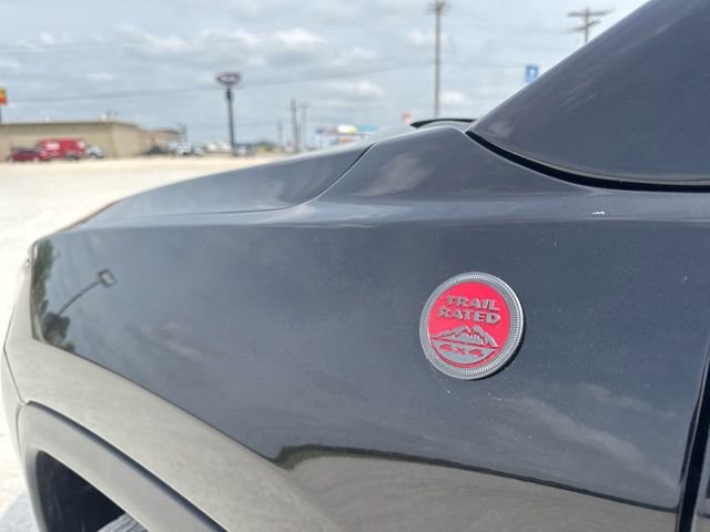 Used 2025 Jeep Compass Trailhawk image 8