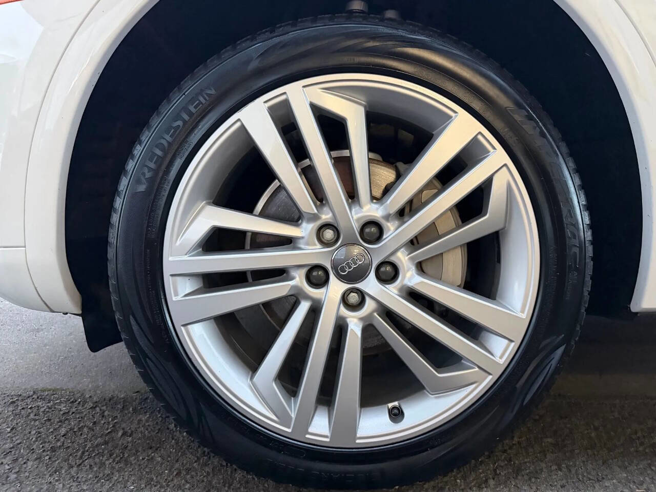 Used 2018 Audi Q5 2.0T Premium Plus w/ Premium Plus Package image 8