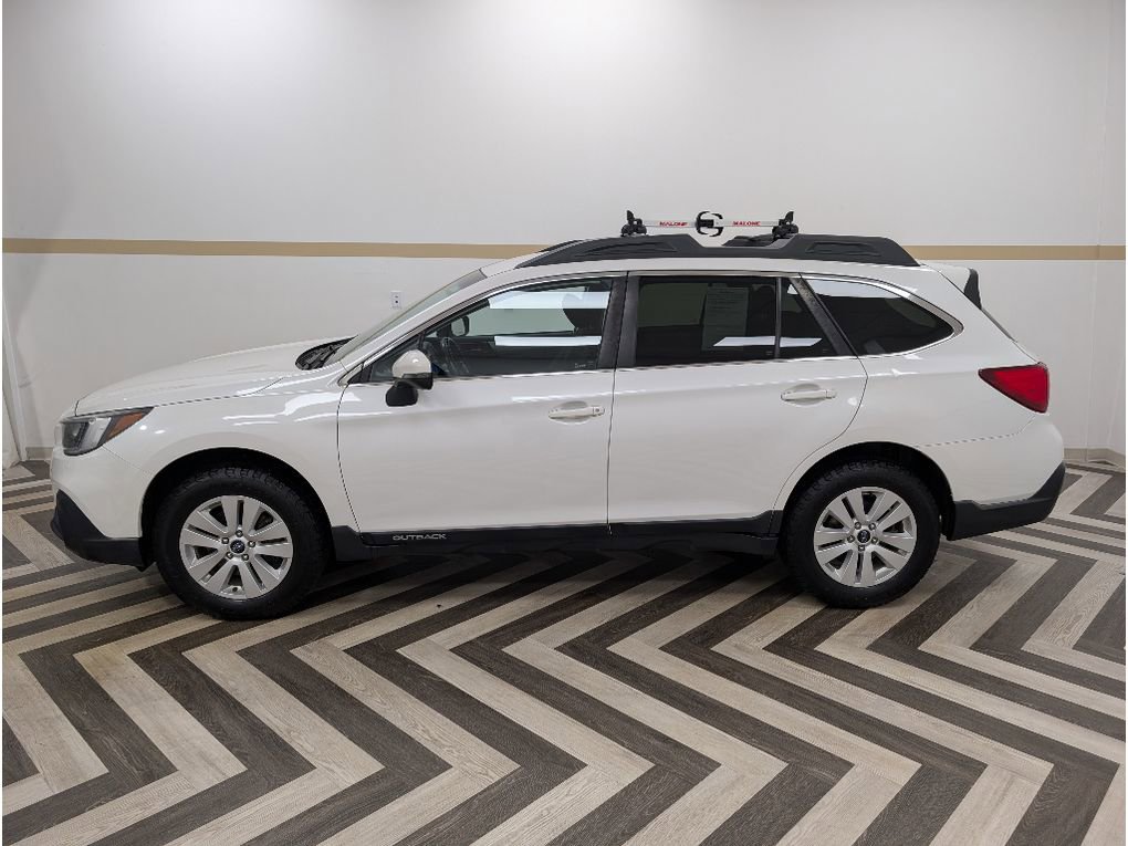 Used 2019 Subaru Outback 2.5i Premium image 3