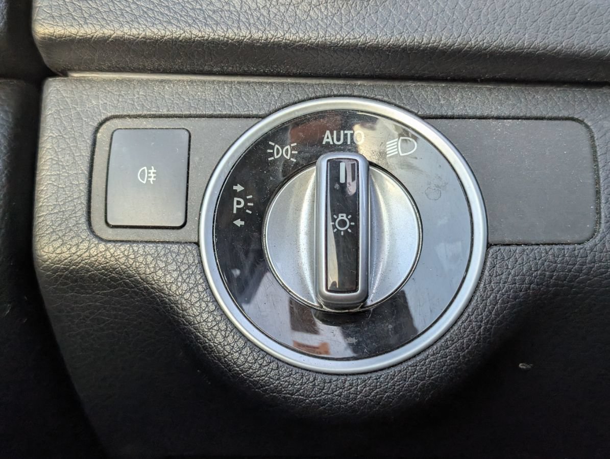 Used 2012 Mercedes-Benz C 250 Coupe image 24