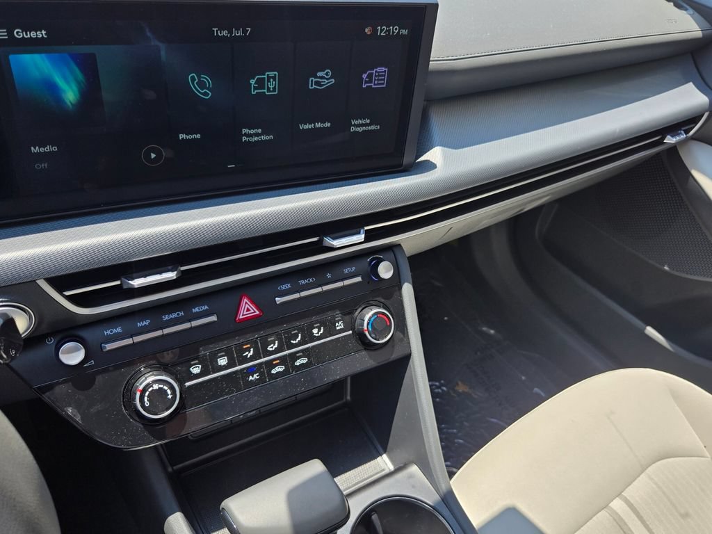 Used 2025 Hyundai Sonata SE FWD image 20