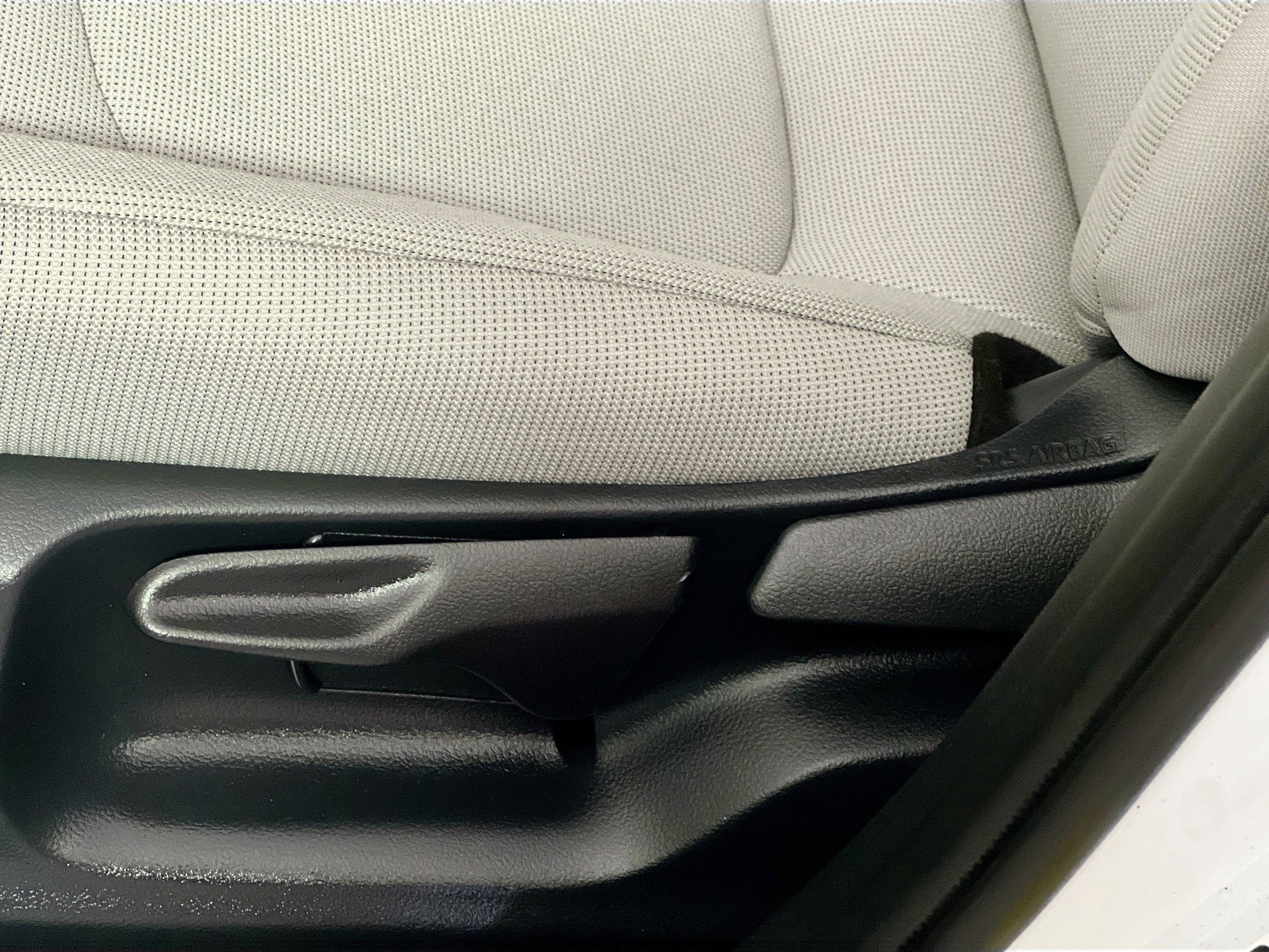 Used 2025 Toyota Corolla Cross L image 15