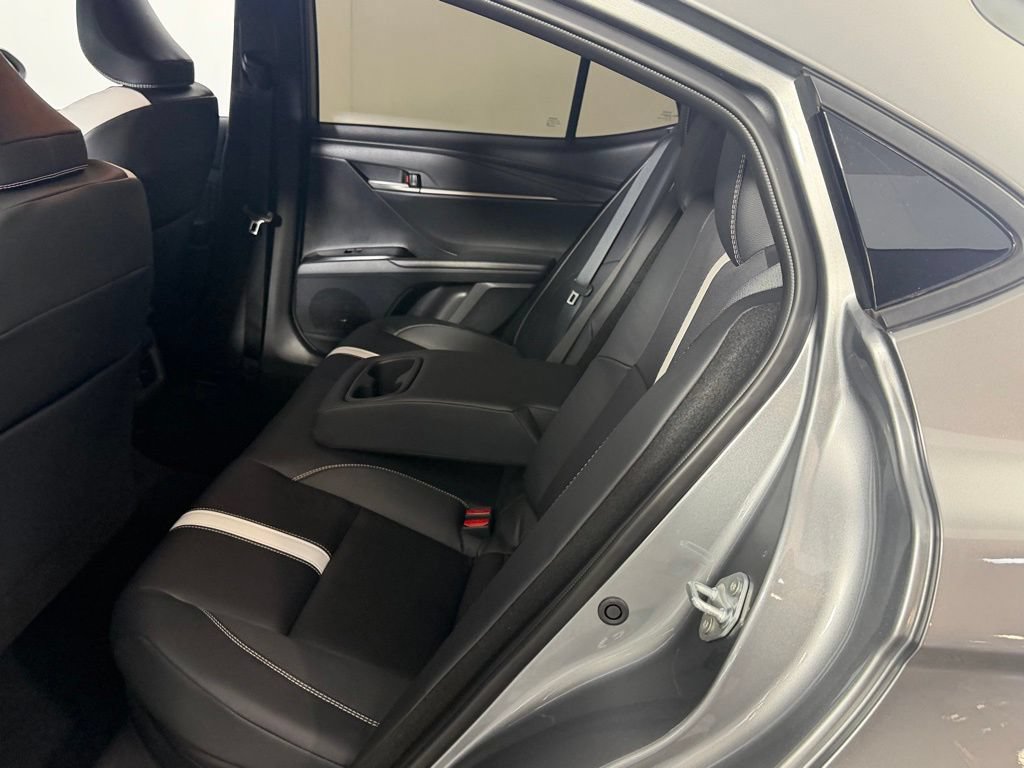 Used 2025 Toyota Camry SE w/ Convenience Package FWD image 27