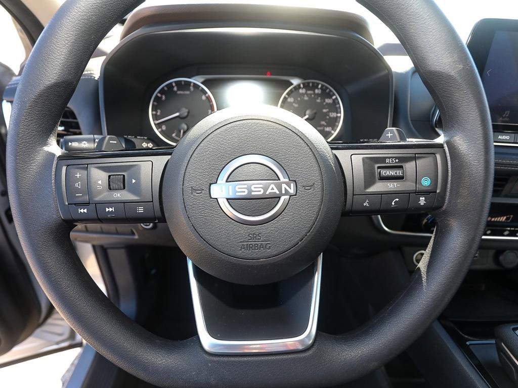 Used 2023 Nissan Rogue SV image 15