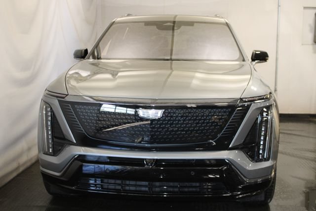 Certified 2026 Cadillac Vistiq Sport w/ LPO, Floor Liner Package AWD/4WD image 3