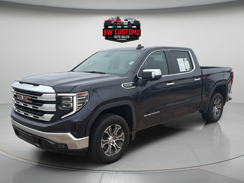 Used 2025 GMC Sierra 1500 SLT AWD/4WD image 3
