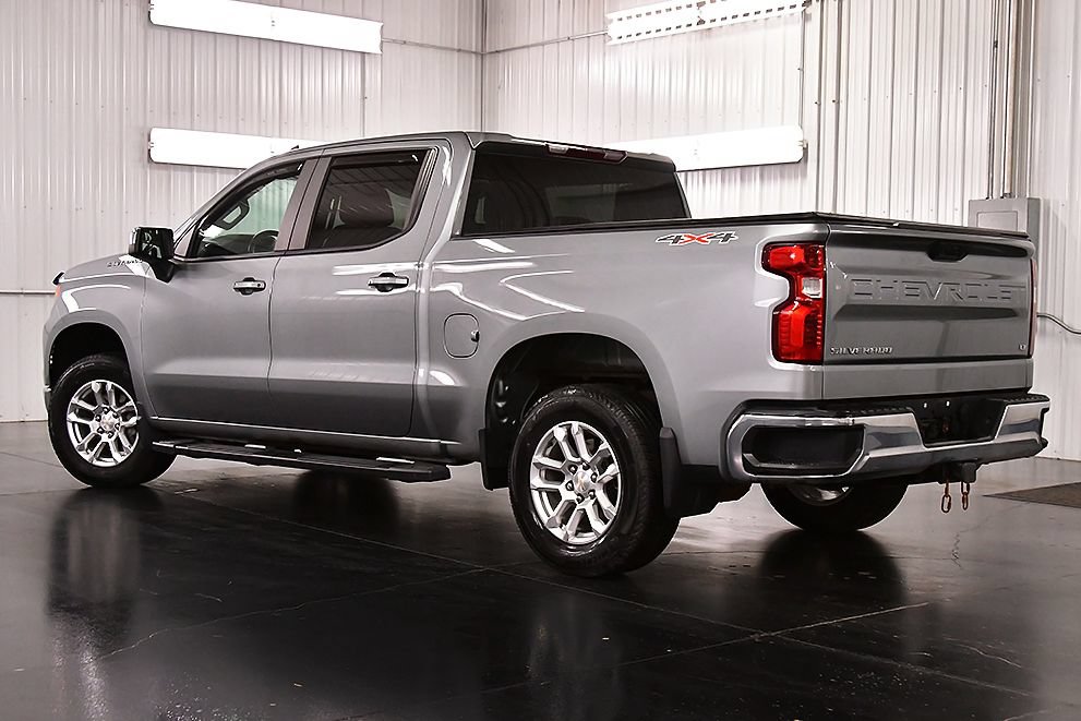 Used 2023 Chevrolet Silverado 1500 LT AWD/4WD image 5