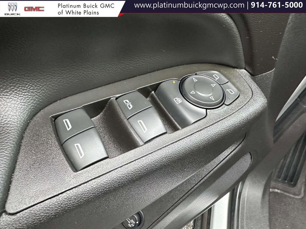 Used 2021 Chevrolet Equinox LT image 17