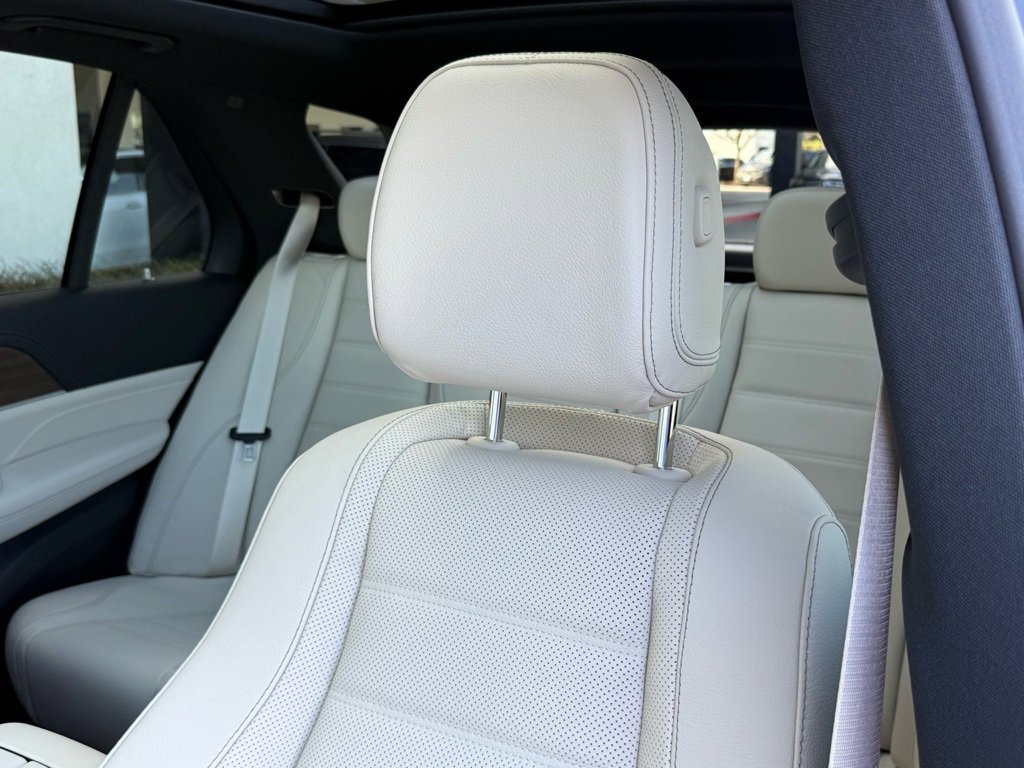 New 2026 Mercedes-Benz GLE 580 4MATIC image 3