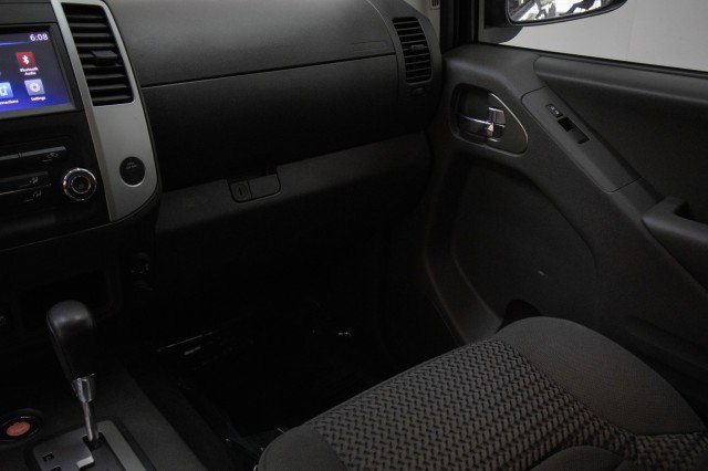 Used 2020 Nissan Frontier SV w/ SV Utility Package image 26