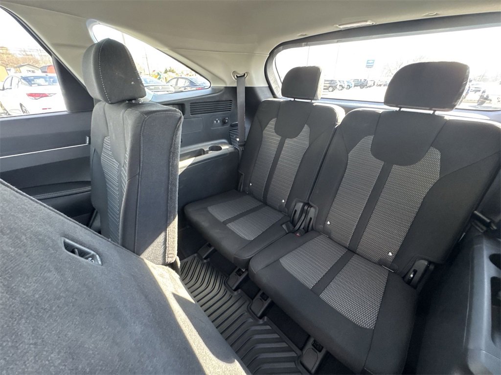 Used 2025 Kia Sorento LX image 23