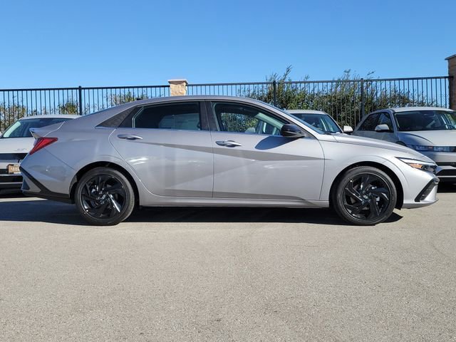 New 2026 Hyundai Elantra SEL Sport FWD image 25