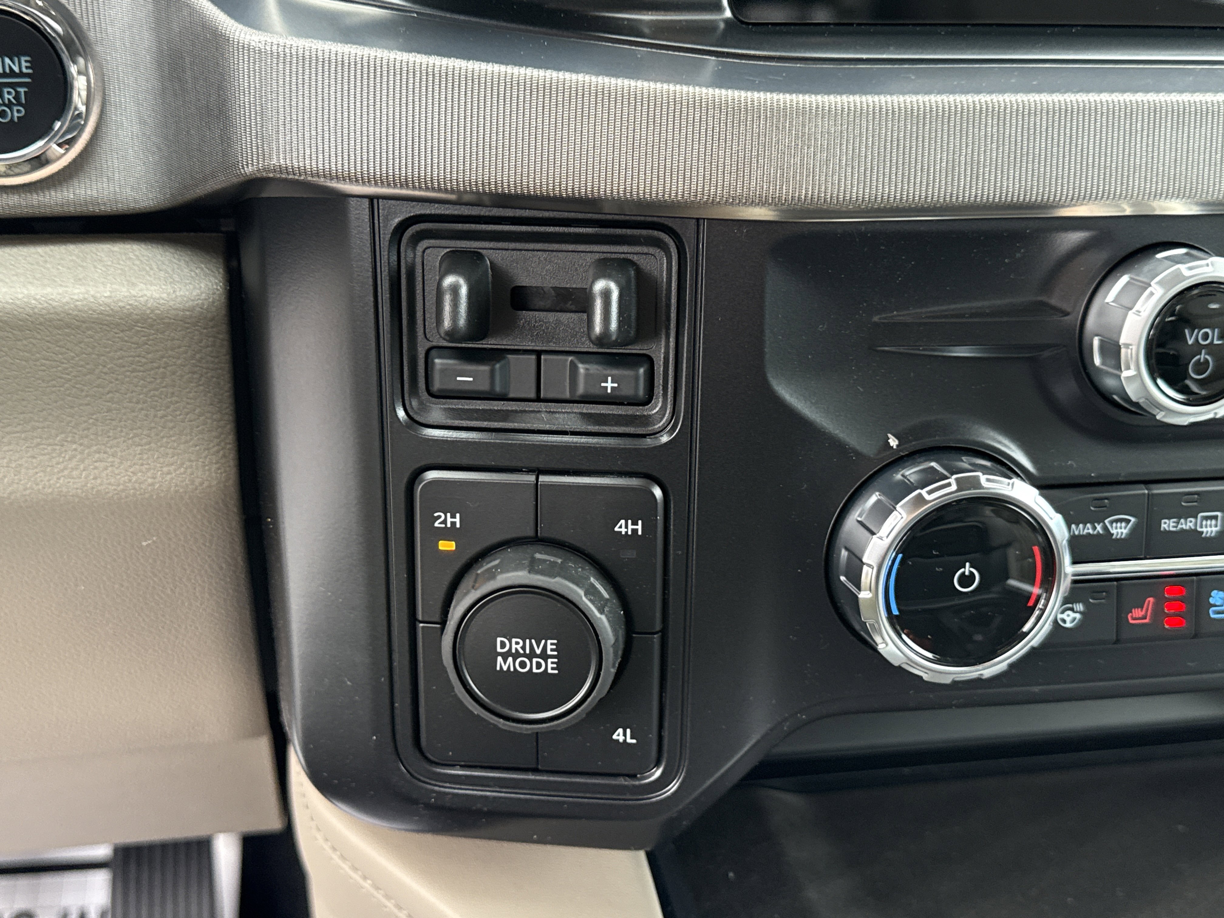 New 2026 Ford F350 Platinum w/ Platinum Plus Package image 24