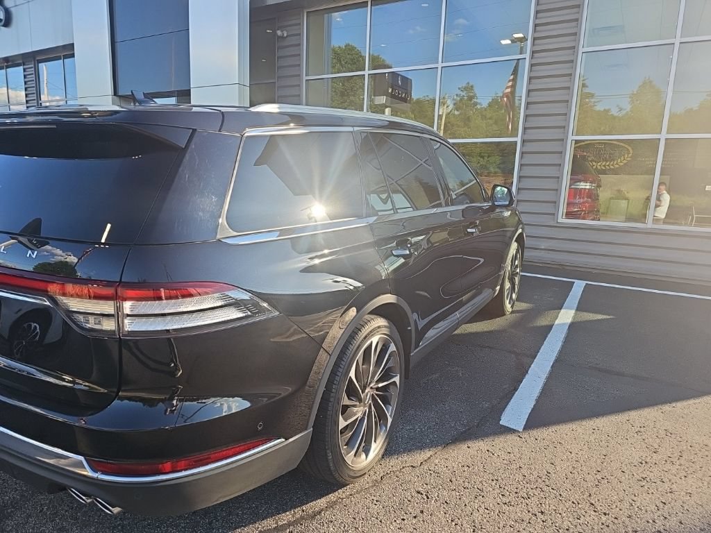 Used 2023 Lincoln Aviator Reserve w/ Equipment Group 201A RWD image 5