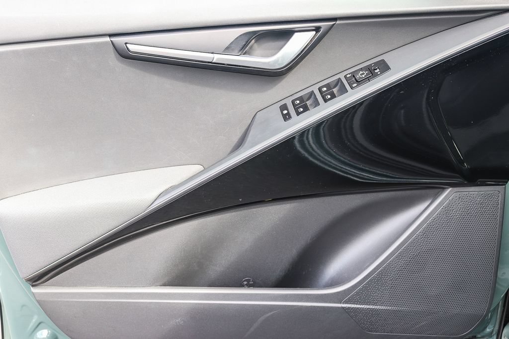 Certified 2023 Kia Niro Wind FWD image 19