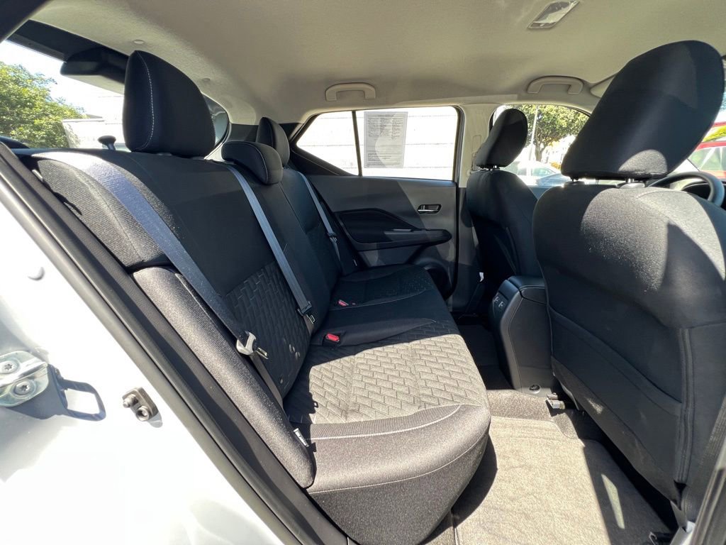 Used 2023 Nissan Kicks SV FWD image 18