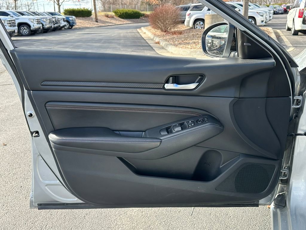 Used 2021 Nissan Altima 2.5 SR image 29