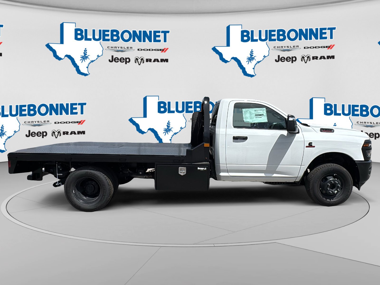 New 2026 RAM 3500 Tradesman AWD/4WD image 4