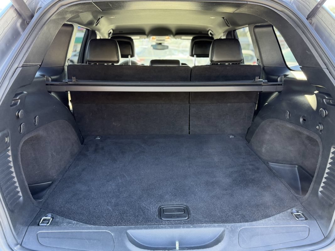 Used 2017 Jeep Grand Cherokee Altitude AWD/4WD image 11