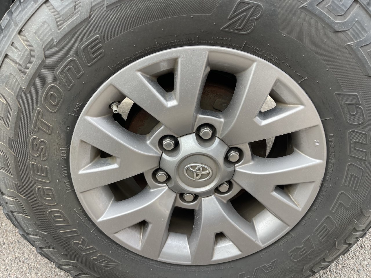 Used 2016 Toyota Tacoma SR5 w/ SR5 Appearance Package (SN) RWD image 4