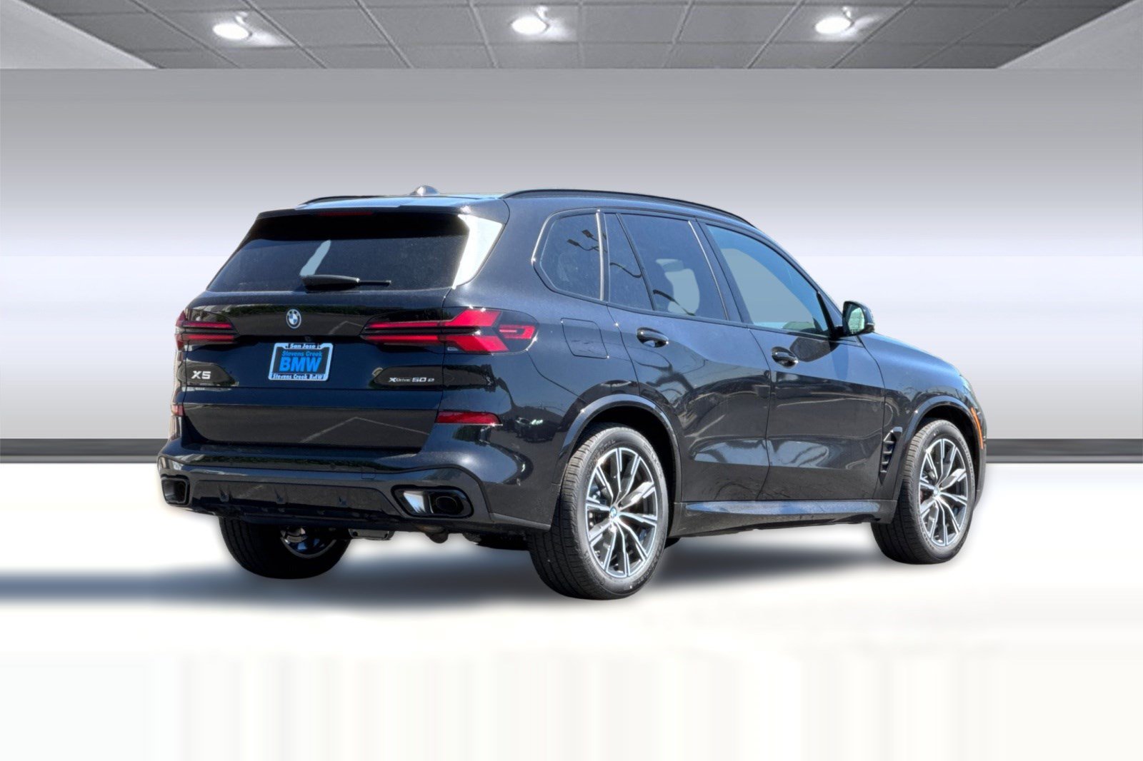 New 2026 BMW X5 xDrive50e w/ M Sport Package AWD/4WD image 8